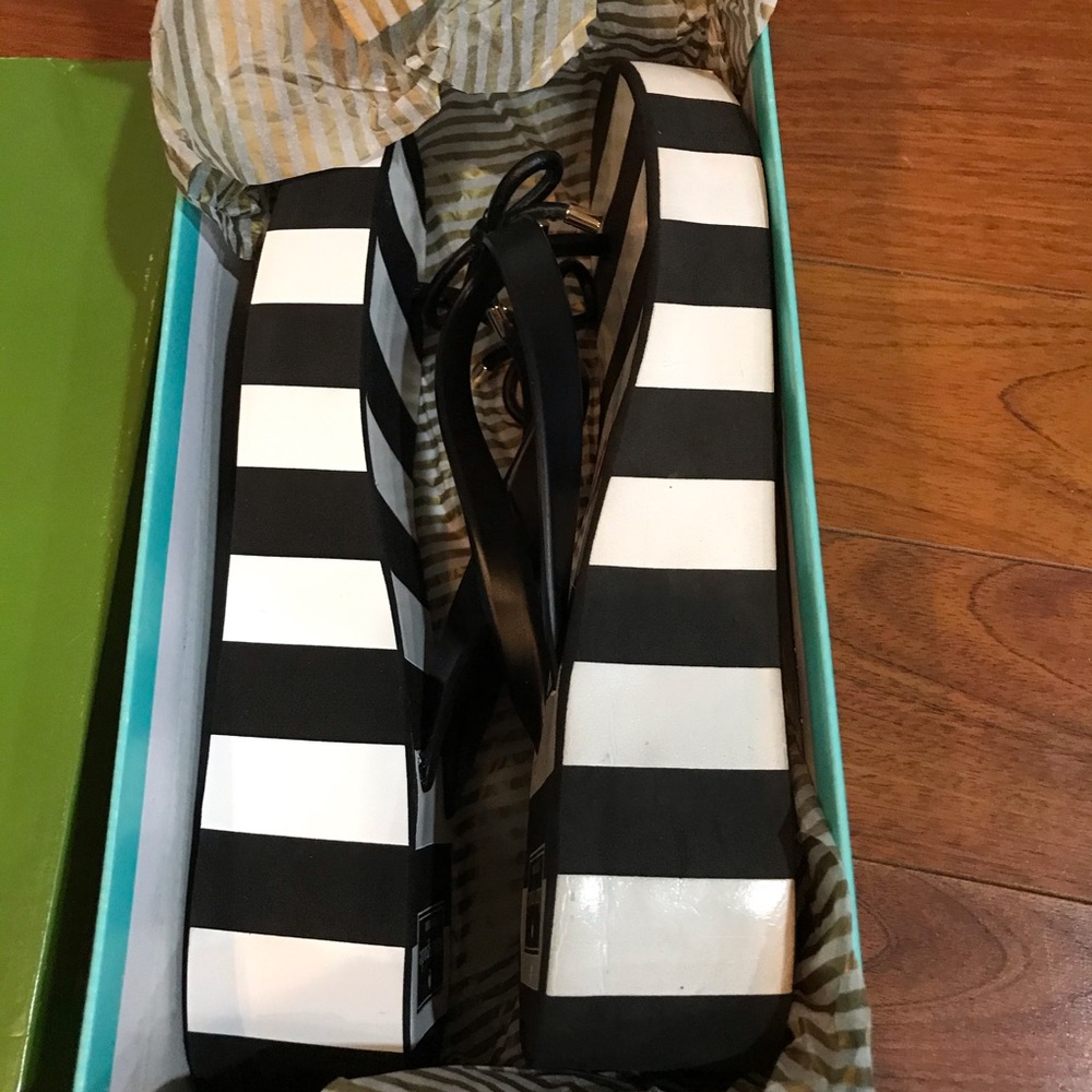 Kate Spade strip Rhett sandy.(ID.MV) - Picture 6 of 6